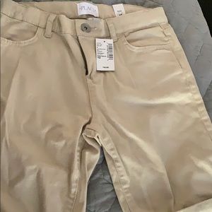 NEVER WORN khaki shorts